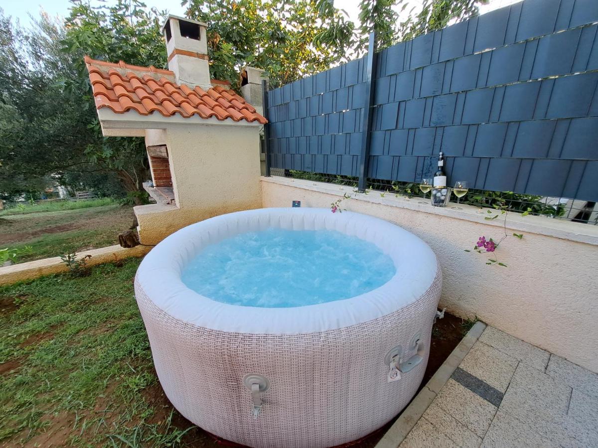 Jalumi Appartement Zadar Buitenkant foto