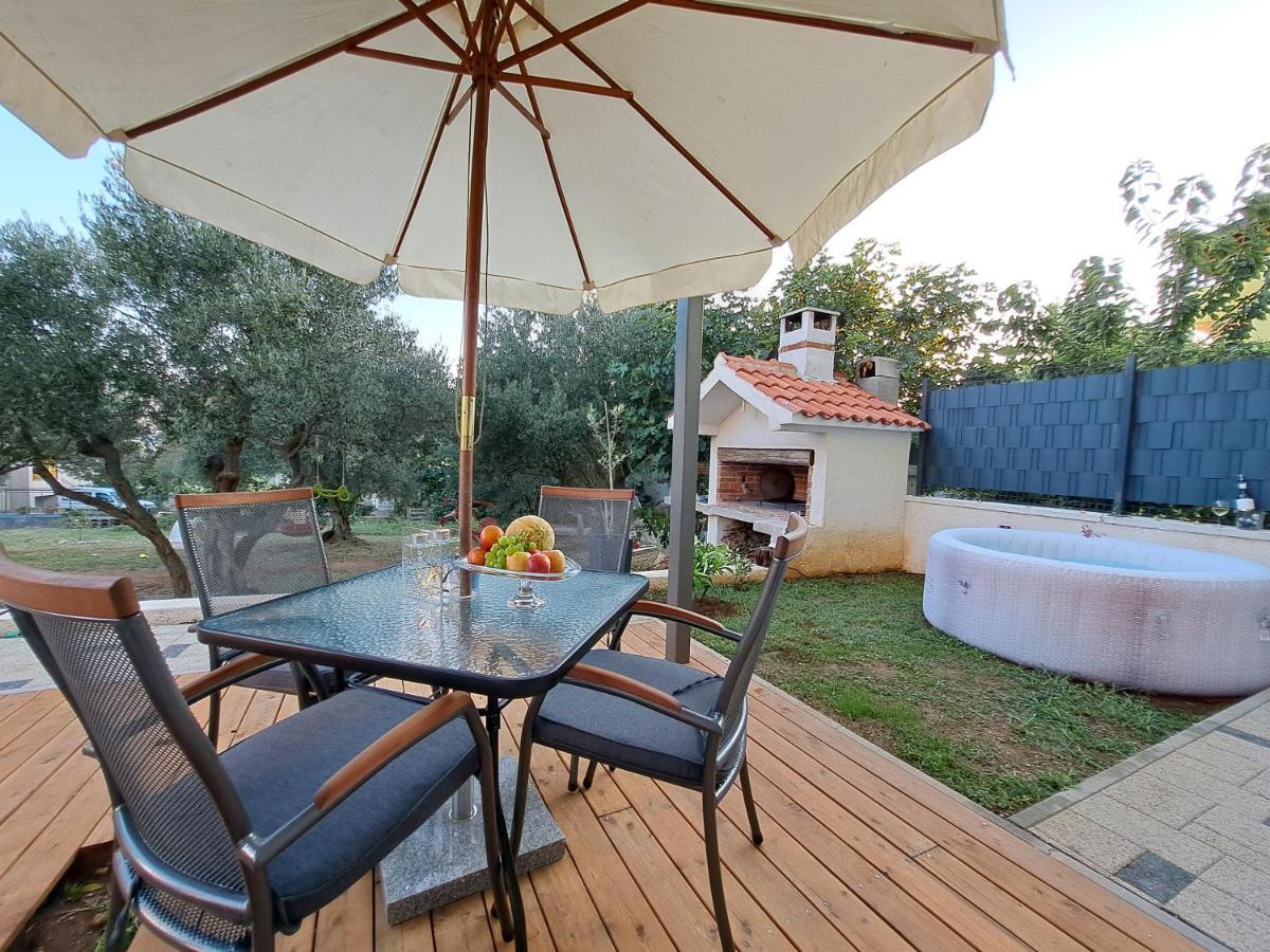 Jalumi Appartement Zadar Buitenkant foto