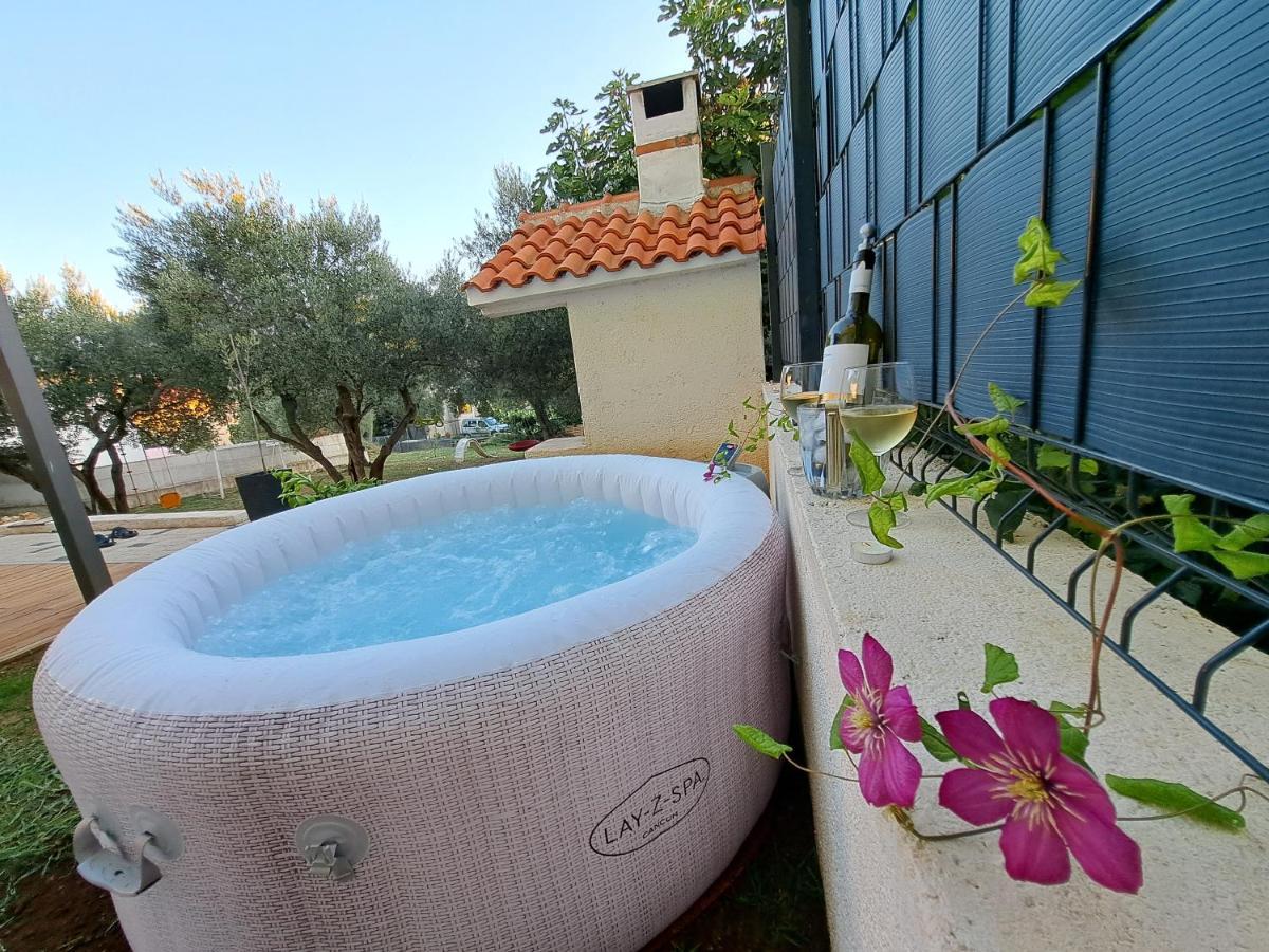 Jalumi Appartement Zadar Buitenkant foto