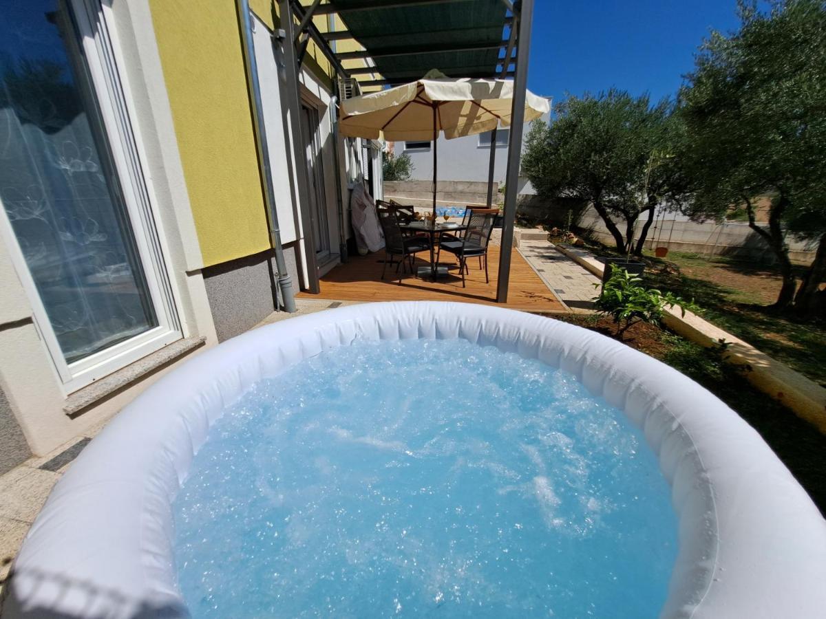 Jalumi Appartement Zadar Buitenkant foto